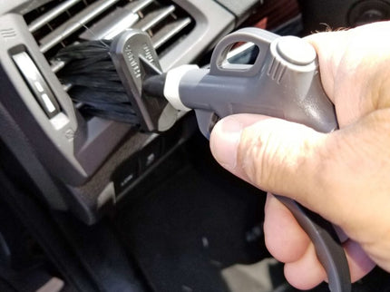 AIR GUN WITH BRUSH ATTACHMENT