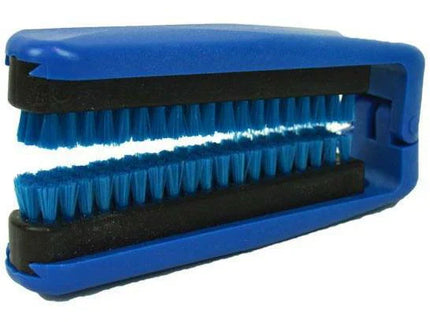 BLUGATOR SEAT BELT BRUSH